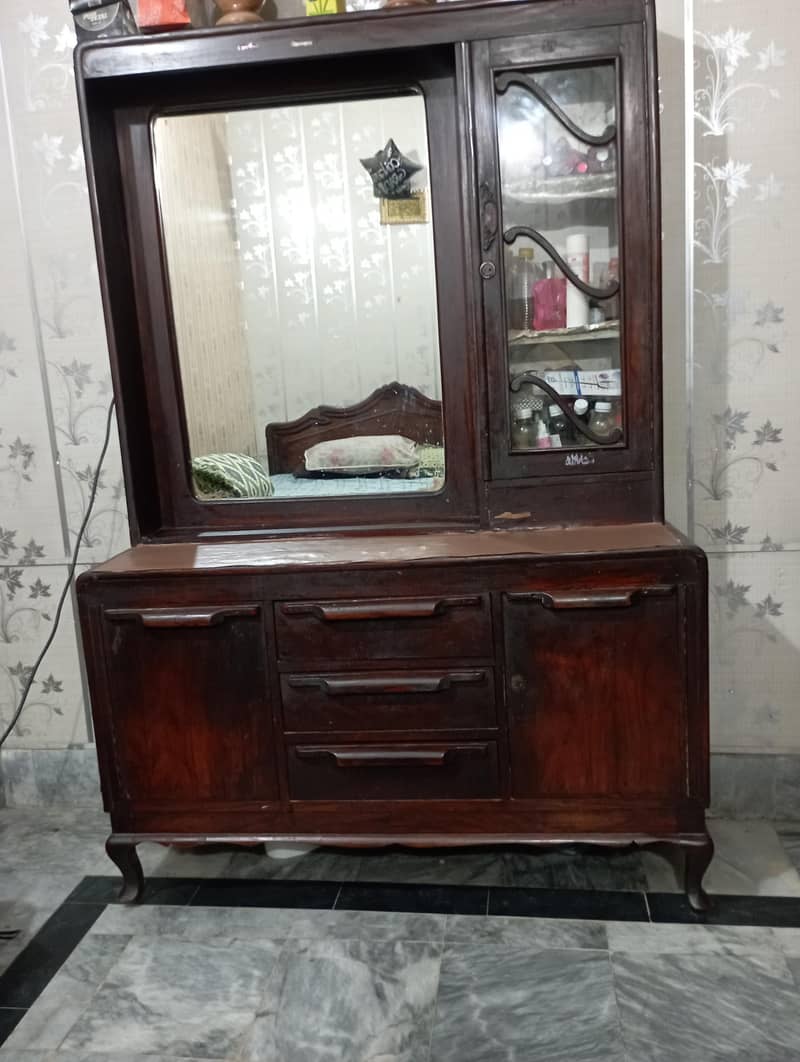 Dressing Table with mirror 2