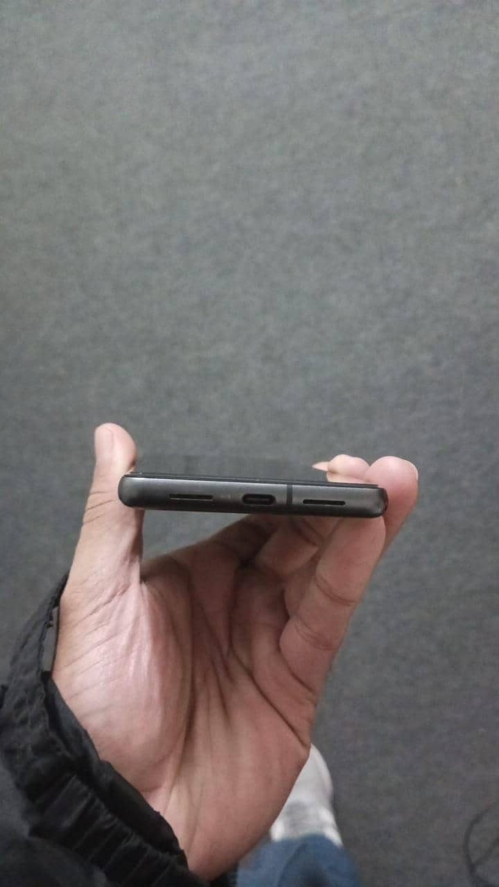 Google Pixel 7 4