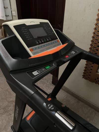 JOGGWAY Motorized Treadmill - Auto Incline - Good Condition