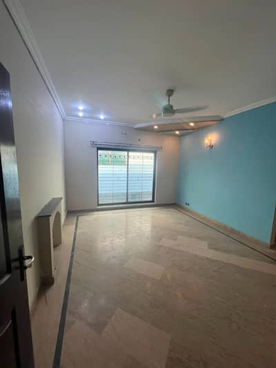 11 Marla Lower Portion For Rent Near Ucp University & Shaukat Khanam Chowk