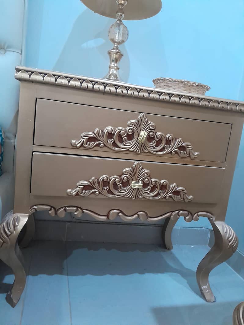 King Side bed with dressing table 8