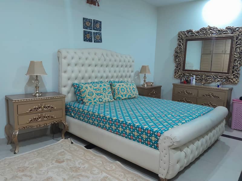 King Side bed with dressing table 18