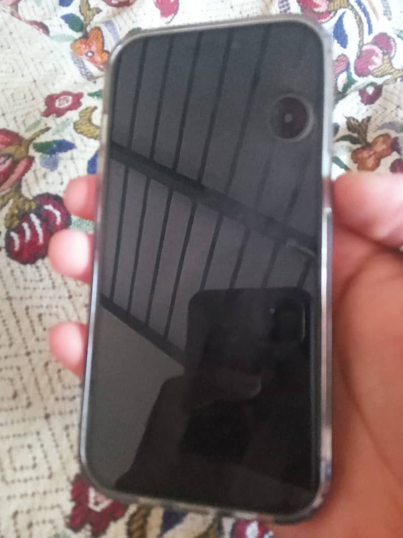 Apple iPhone 15 6