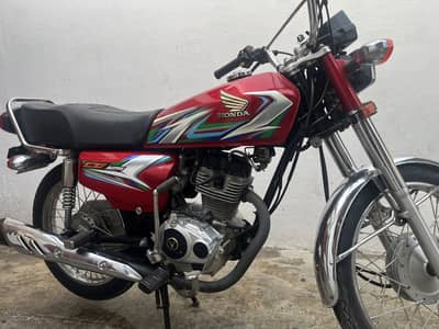 Contact on WhatsApp only:03159763155 10/10 condition
