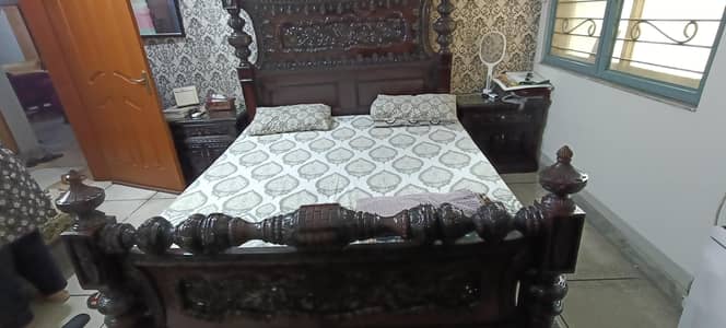 Chinioti Pure Sheesham, Bed set, Rs,,200,000