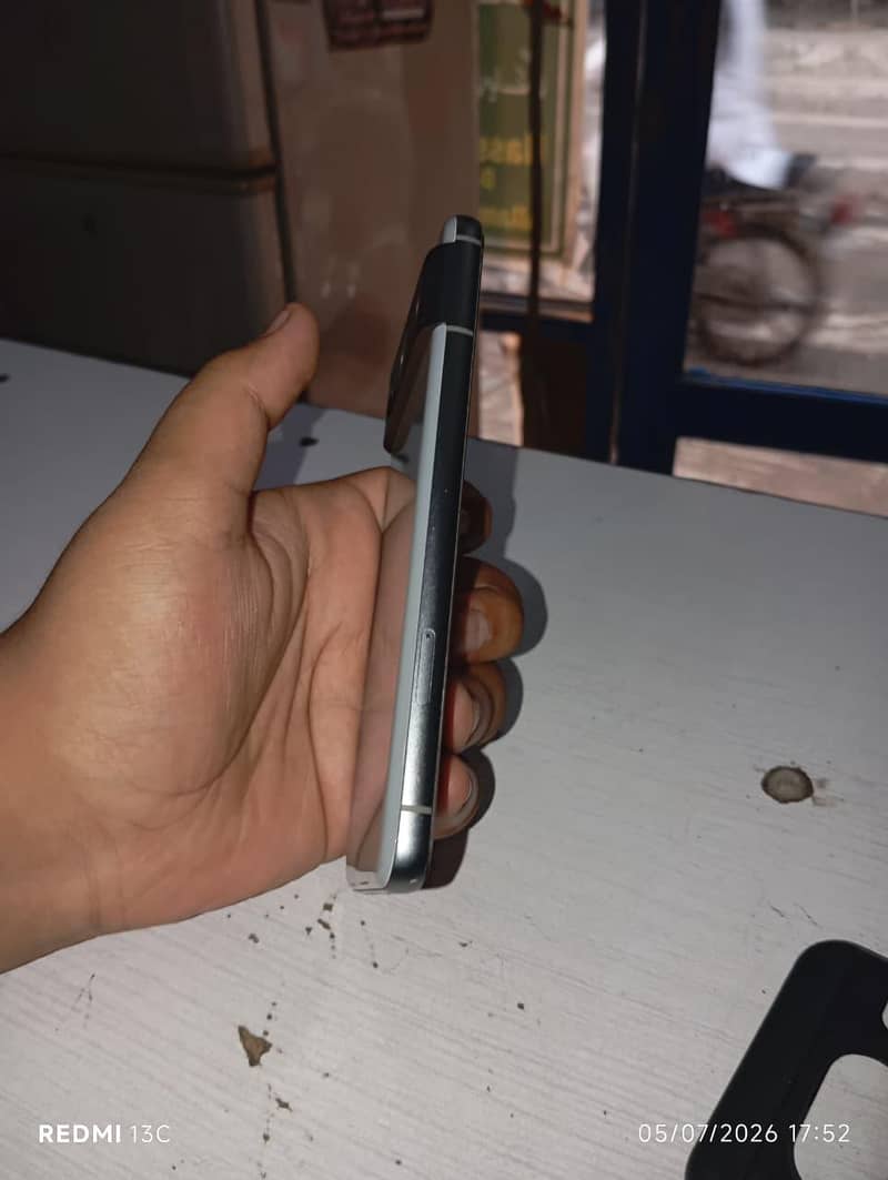 Google Pixel 8 1