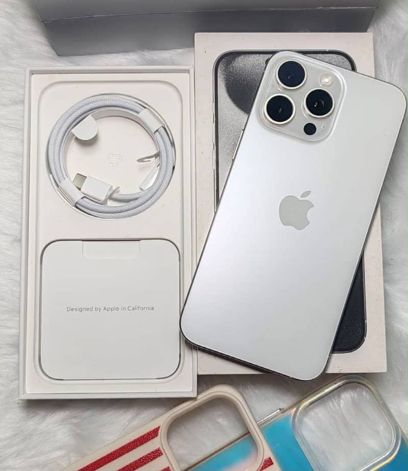 iPhone 15 Pro Max 0