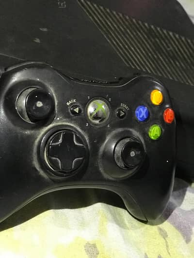 Xbox 360 for urgent sale with controller