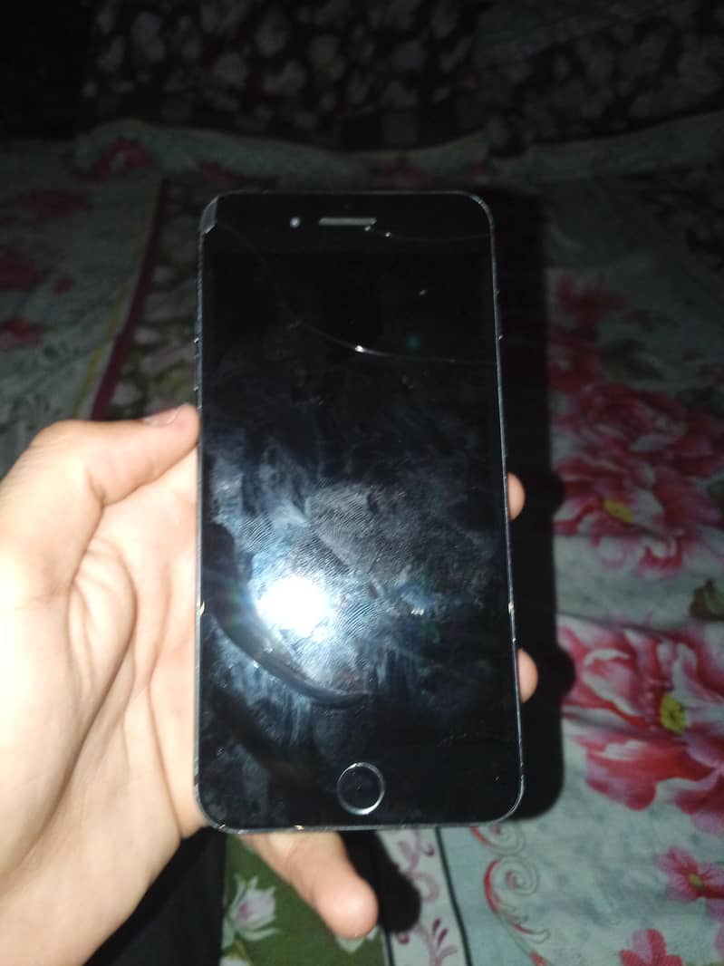Apple iPhone 7 Plus 1