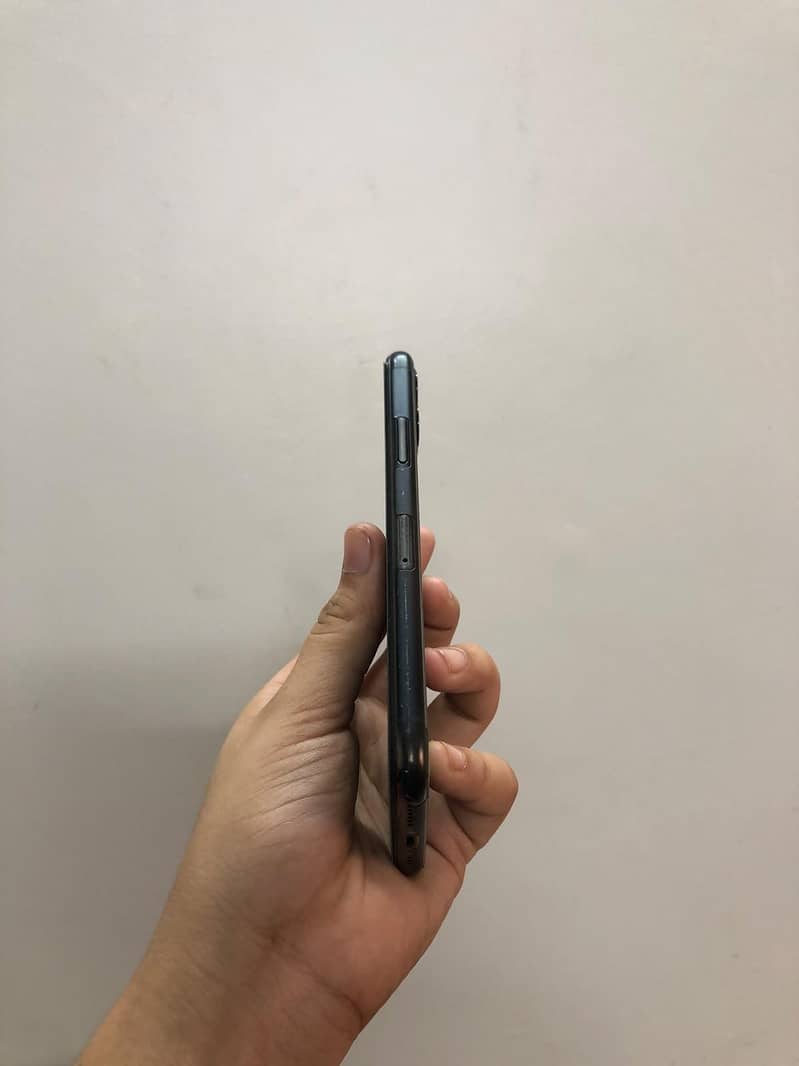 Apple iPhone 11 Pro 8