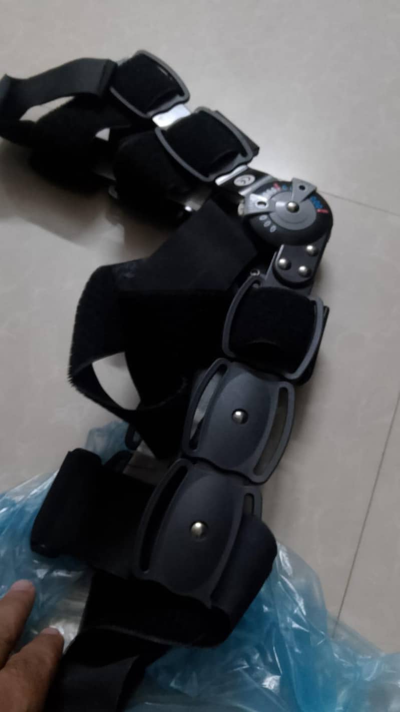 Knee Brace 1