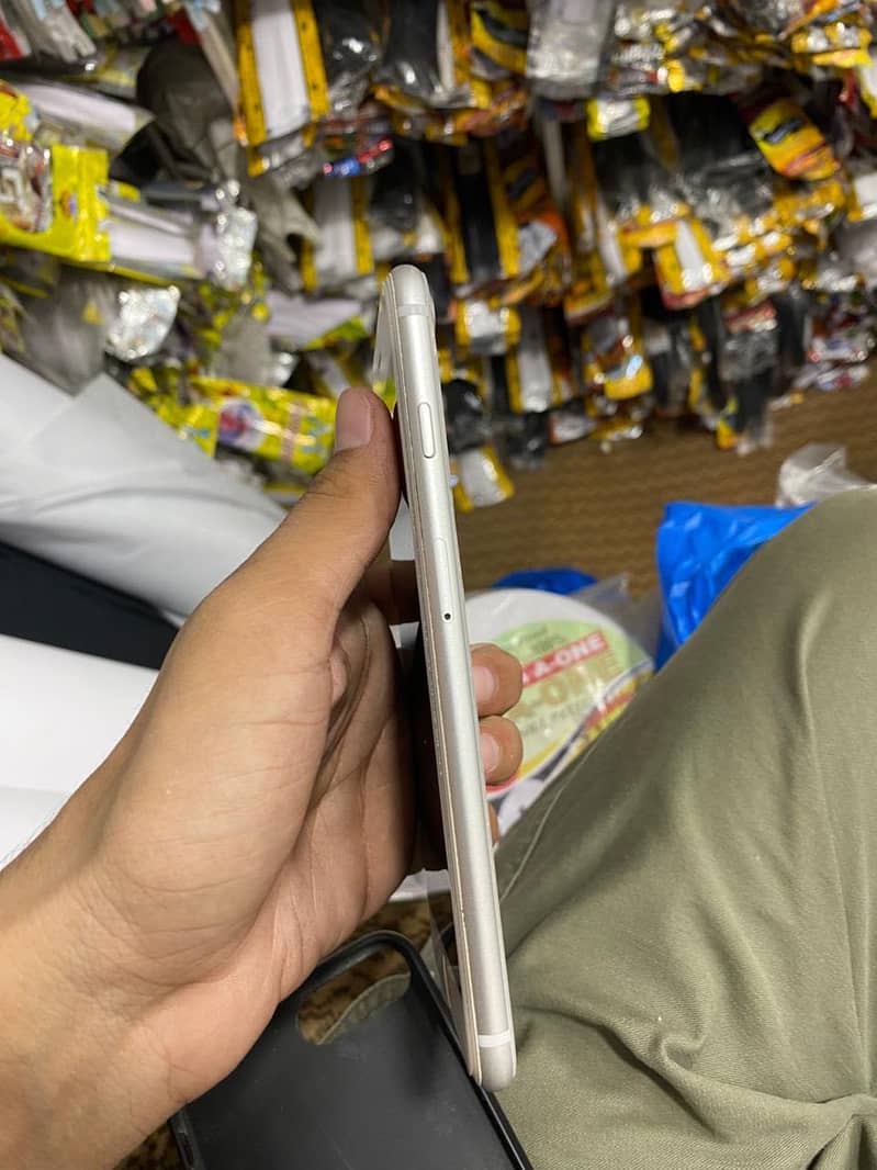 Apple iPhone 8 Plus 2
