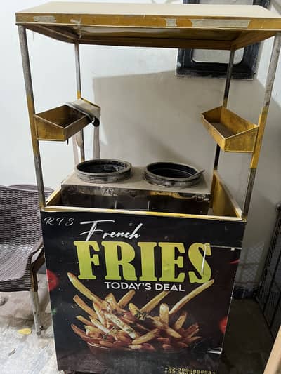 Fries stall with whole samaan