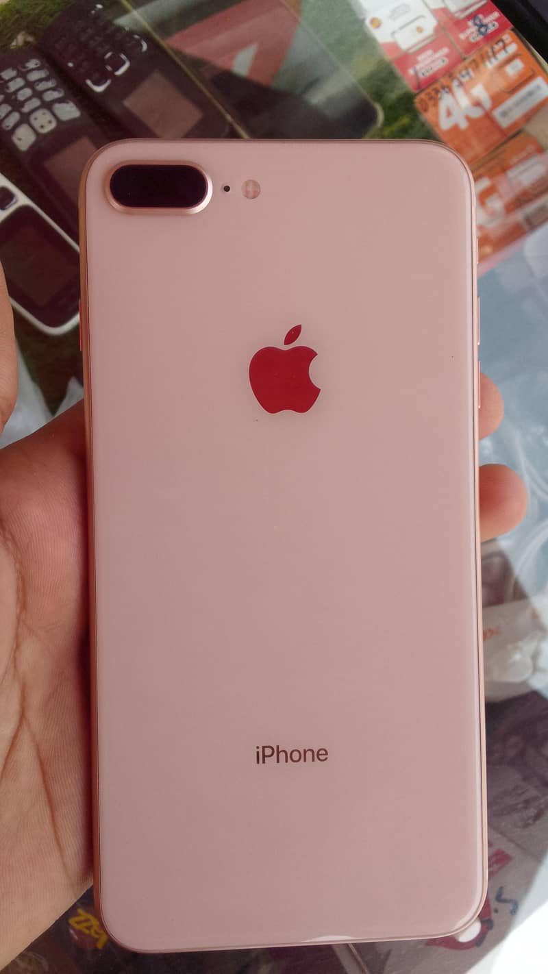 Apple iPhone 8 Plus 0