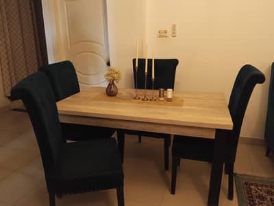 cushion dinning table