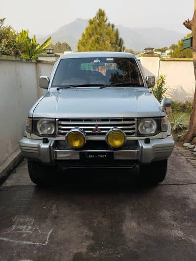 Mitsubishi Pajero 1995