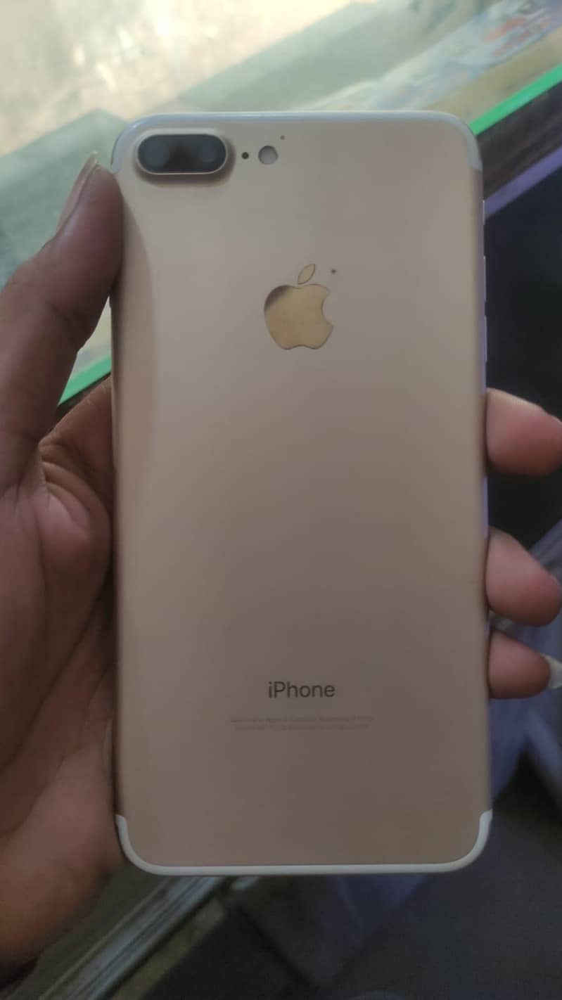 Apple iPhone 7 Plus 2