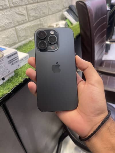 Apple iPhone 16 Pro