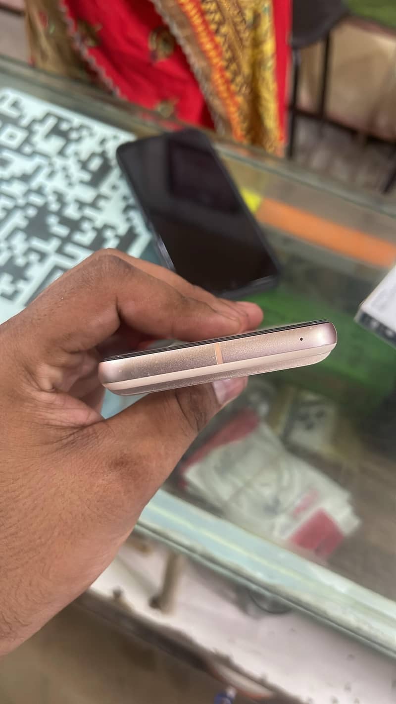 Google Pixel 8 7