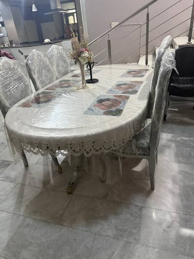 Dining table with 6 chairs
