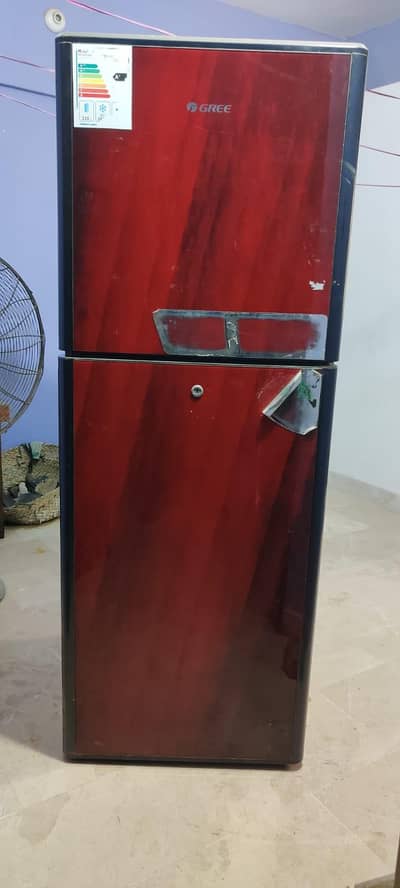 selling mu frig just 34000