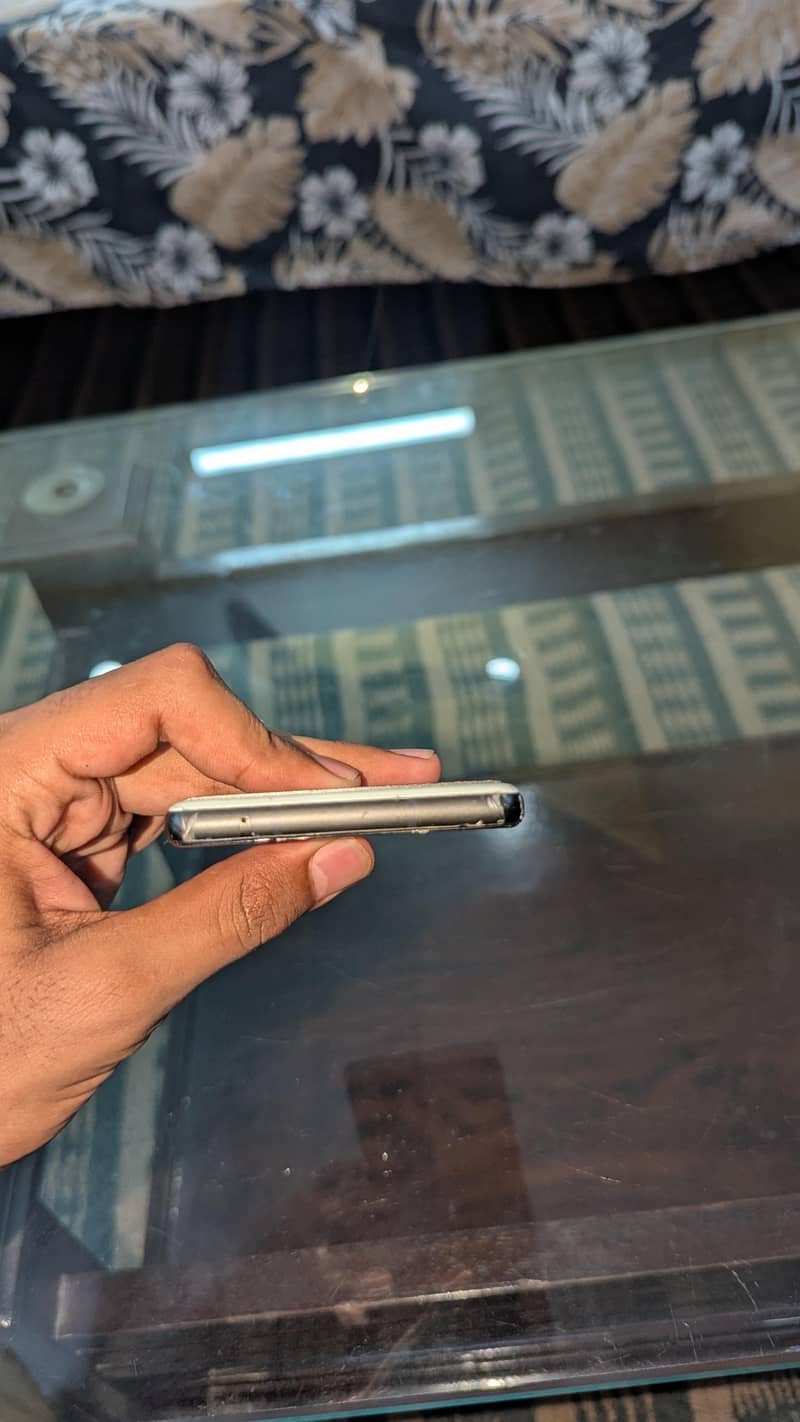 Google Pixel 6a 5