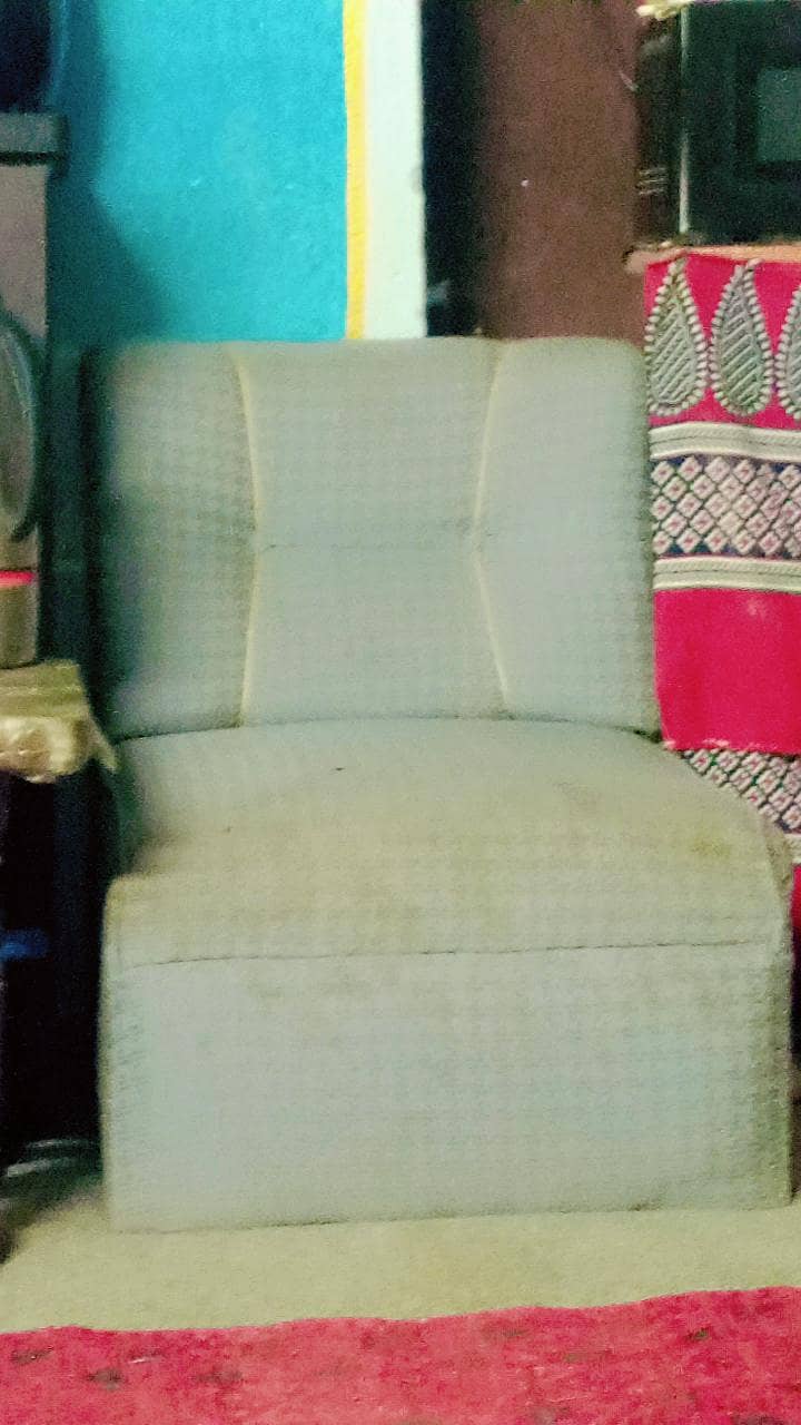 5 setar sofa 1