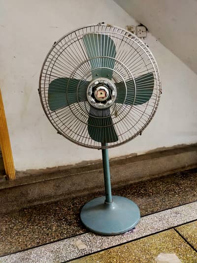 pedestal fan urgent for sale.