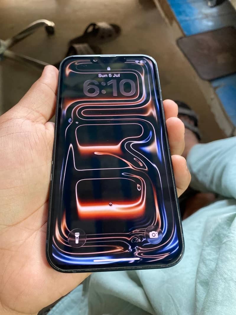 Apple iPhone 14 3