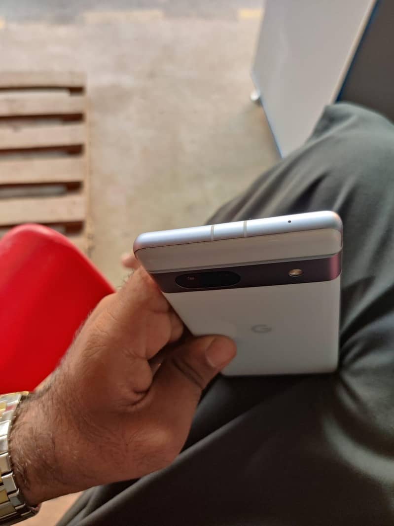 Google Pixel 7A 3
