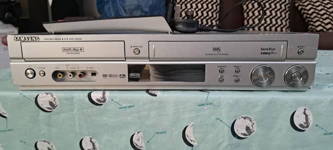 Samsung VCR VHS DVD Recorder read add
