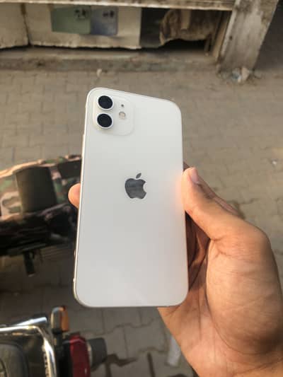 Apple iPhone 12