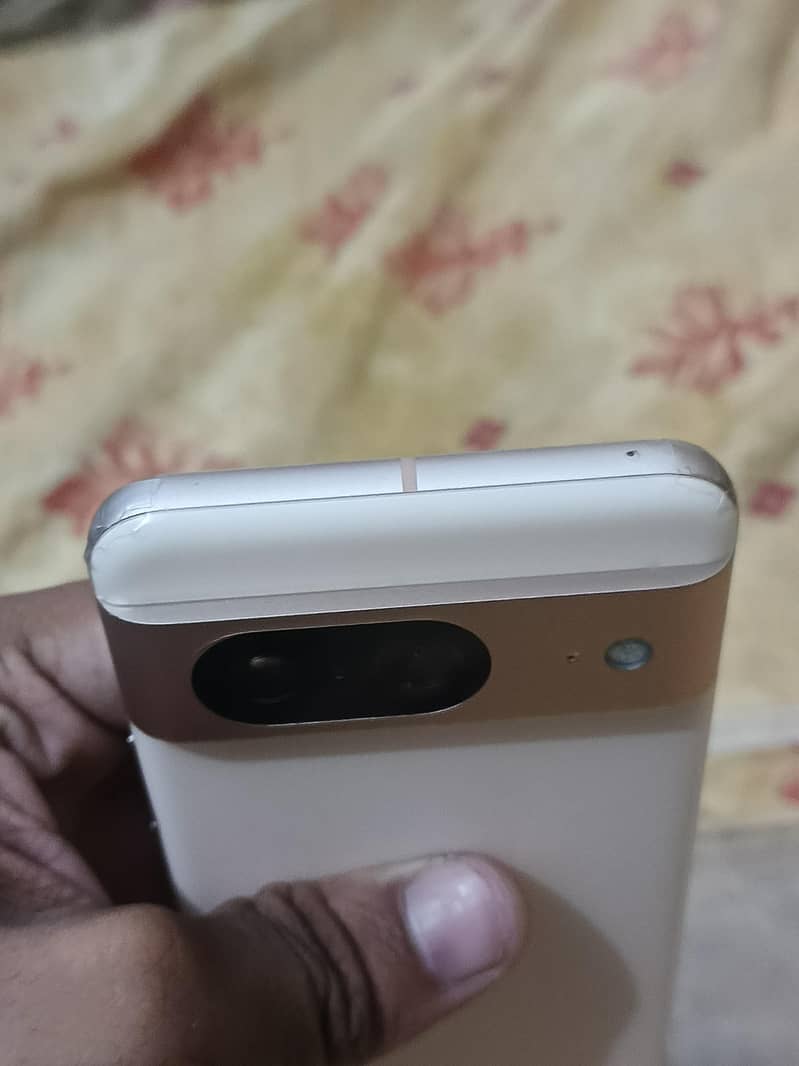 Google Pixel 8 5