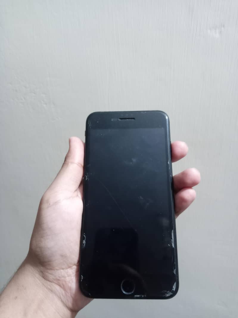 Apple iPhone 7 Plus 1