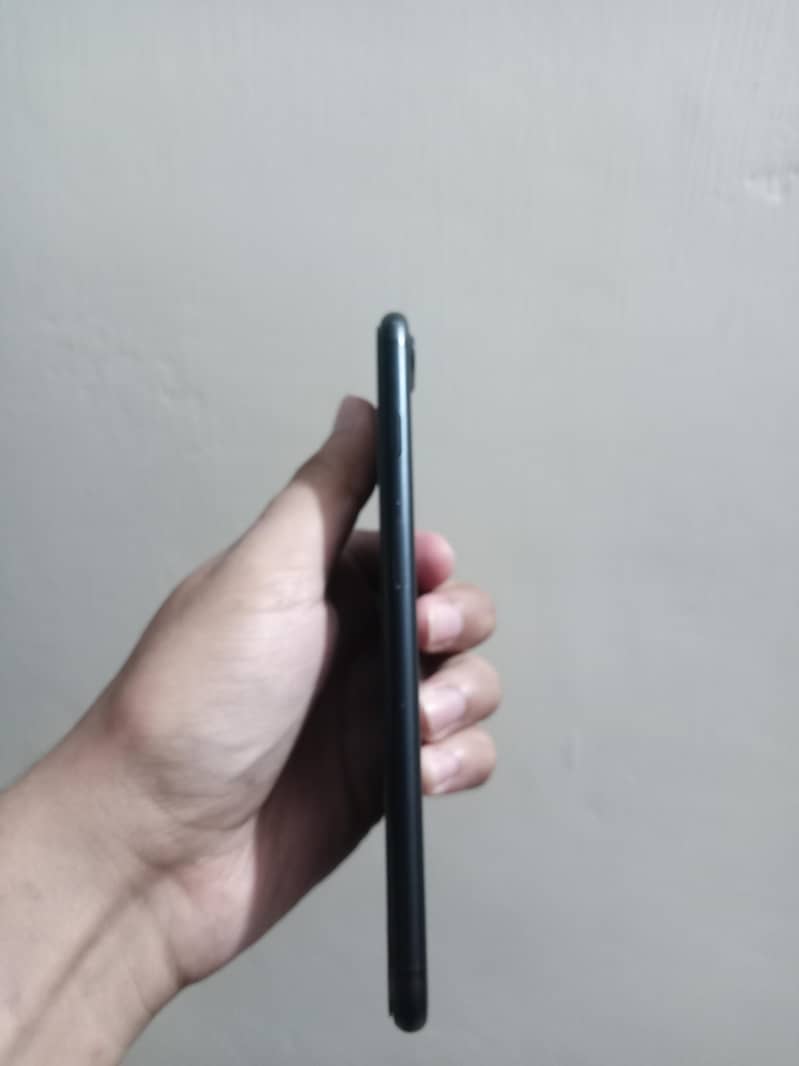 Apple iPhone 7 Plus 2