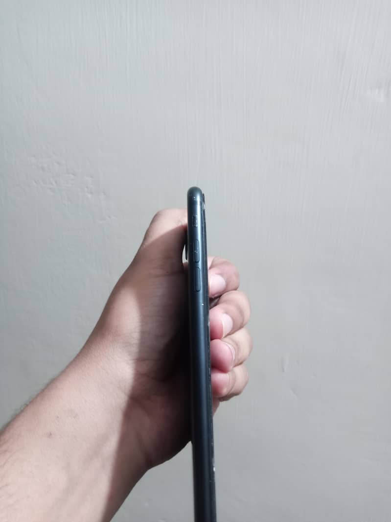 Apple iPhone 7 Plus 3