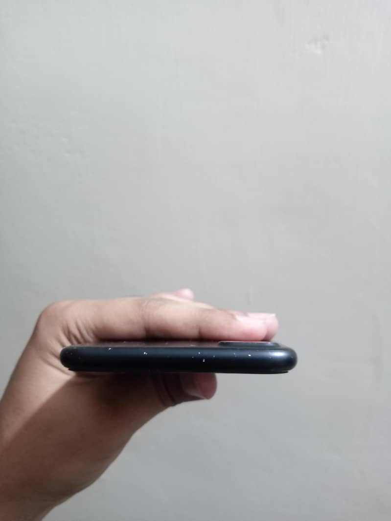 Apple iPhone 7 Plus 5