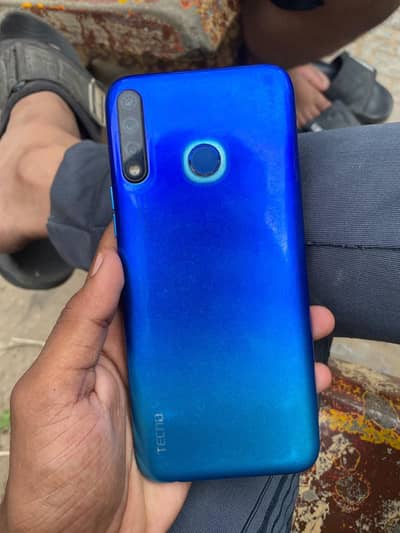 Tecno Spark 4