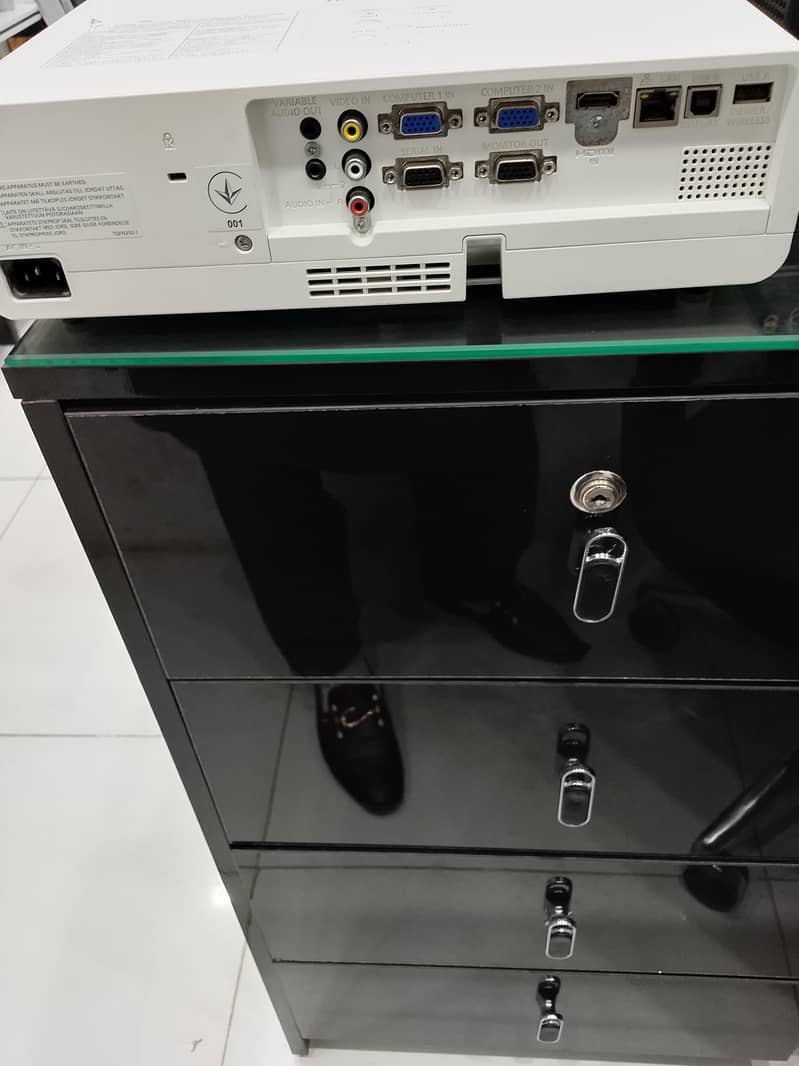 Multimedia Projectors 1