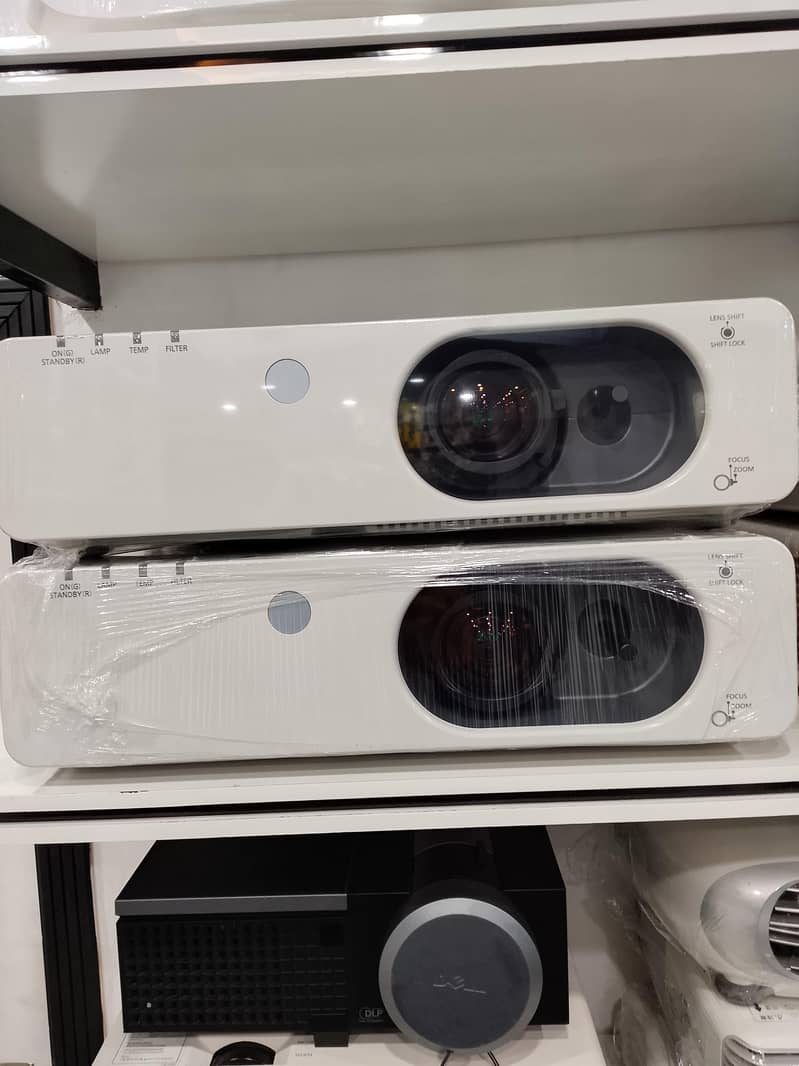 Multimedia Projectors 3