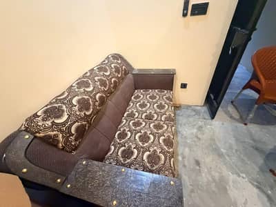 3 seater sofa for sell