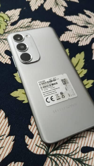 spark 40 pro plus in 6 month warranty complete saman