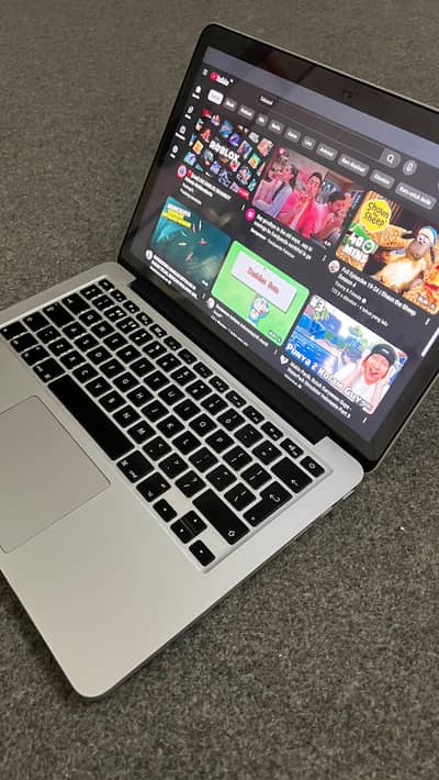 MacBook pro early 2015