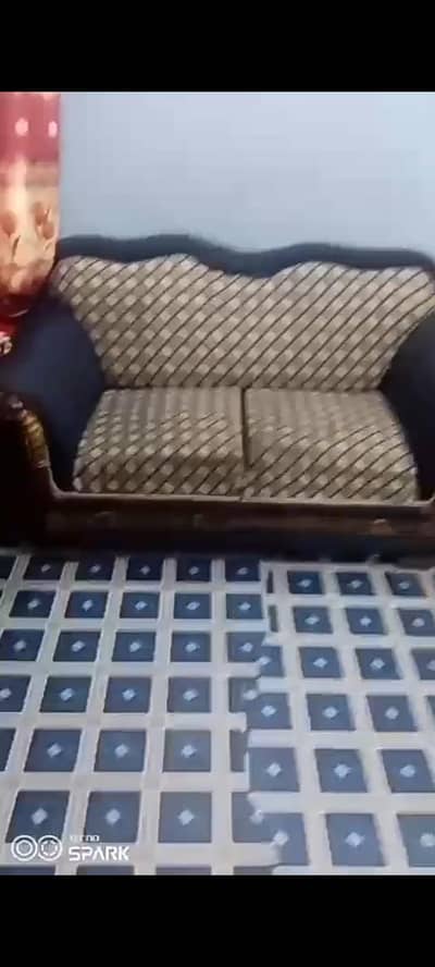 Sofa set 7 seaterfor urjent sell
