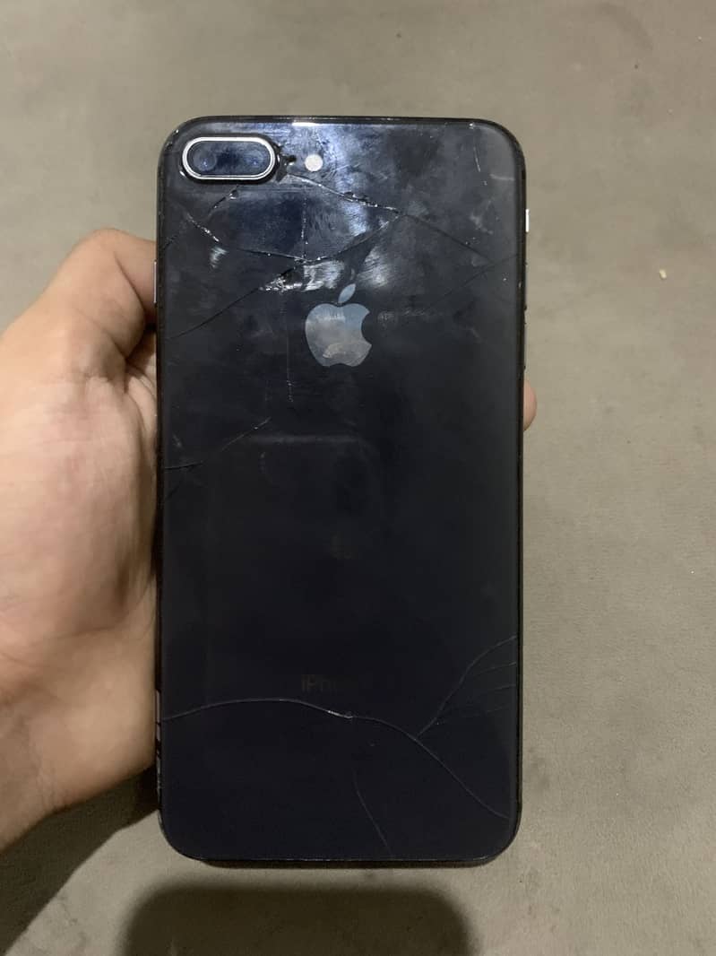 Apple iPhone 8 Plus 2