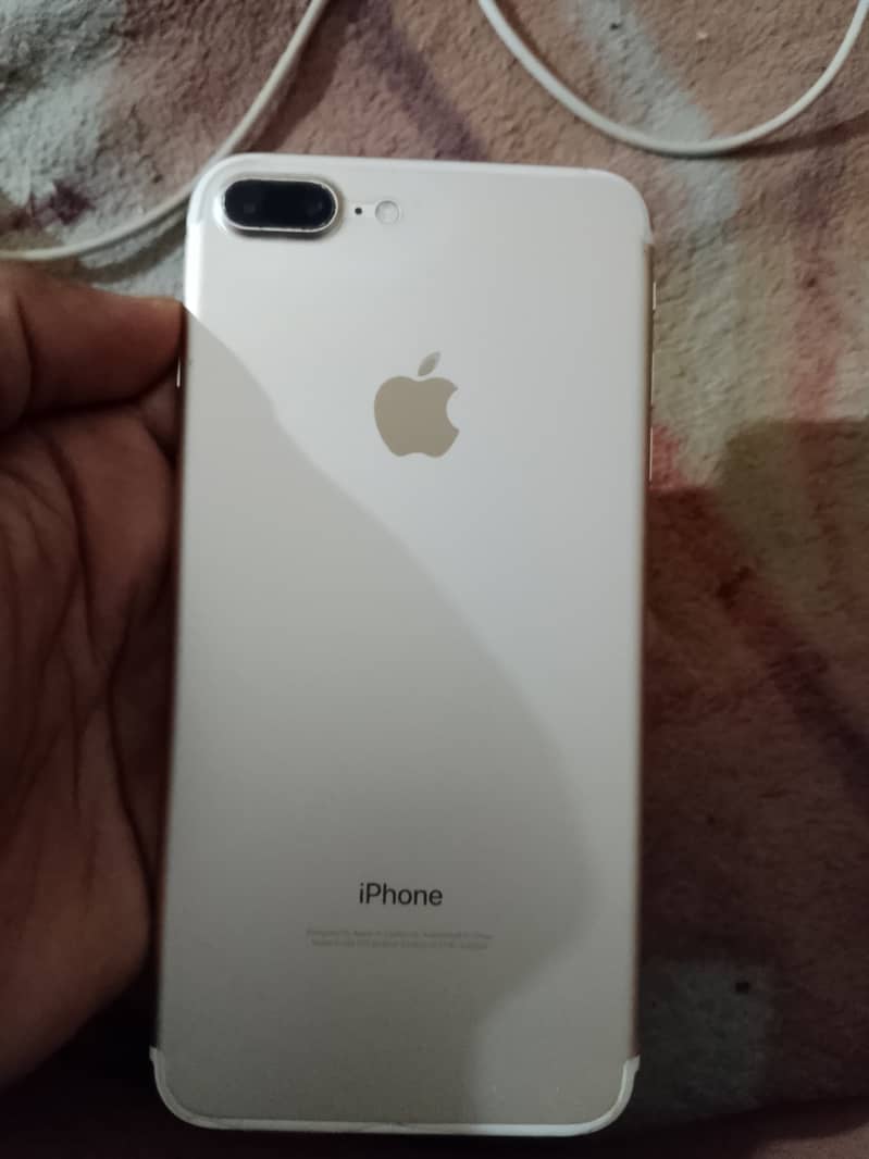 Apple iPhone 7 Plus 3