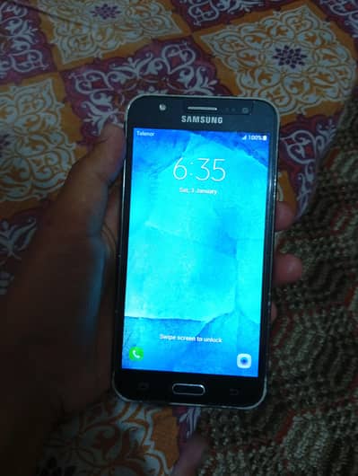 Samsung Mobile J5