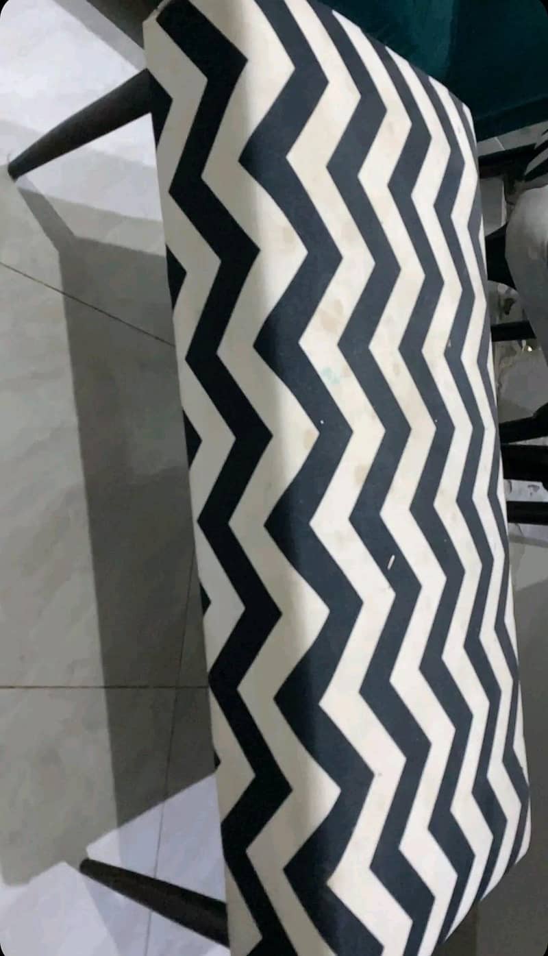 sofa chairs, table 2