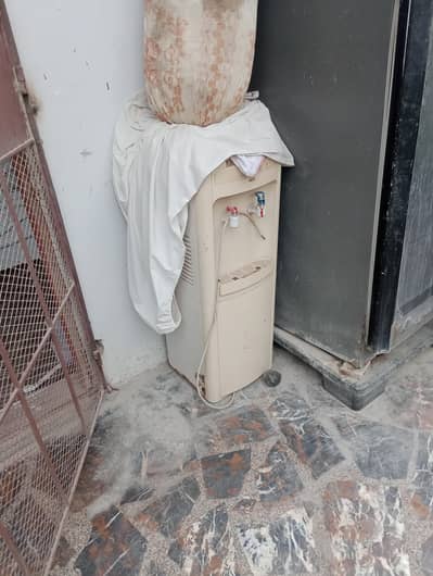 water dispenser