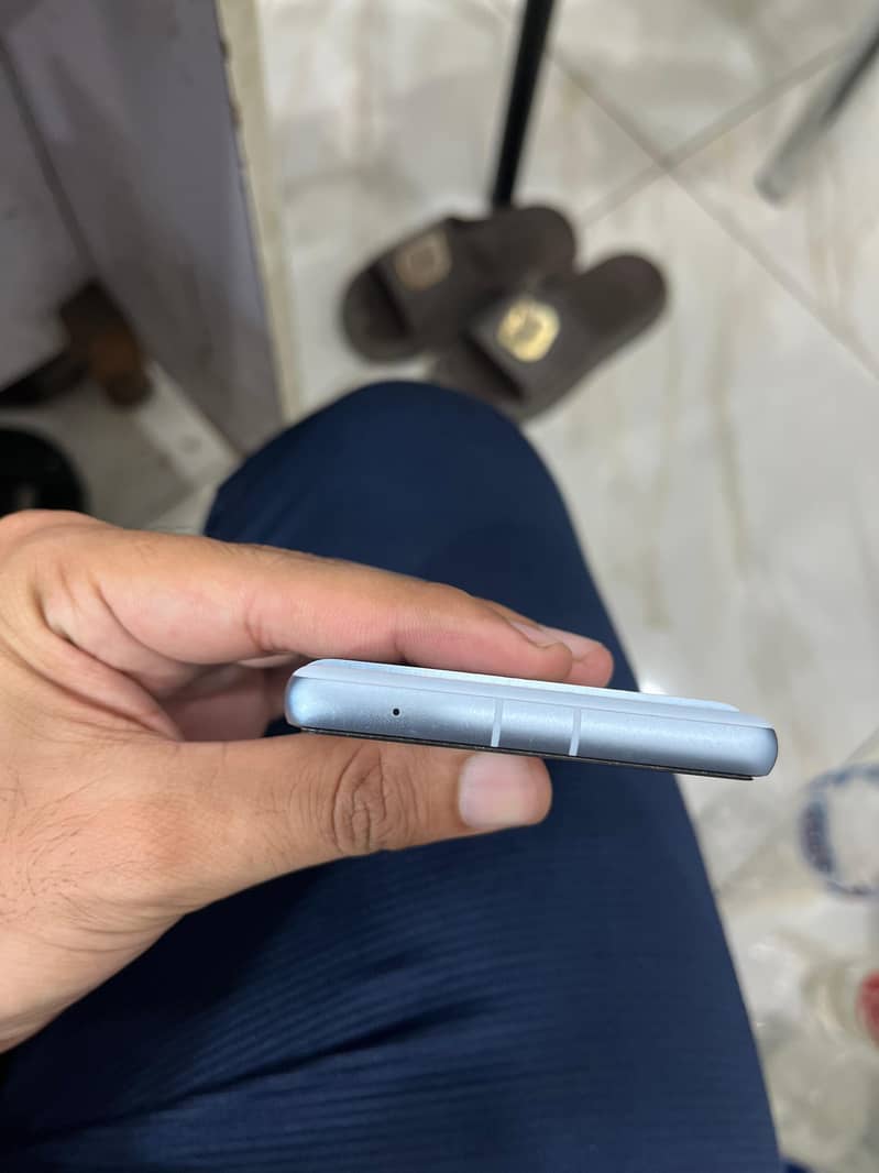 Google Pixel 7a 5